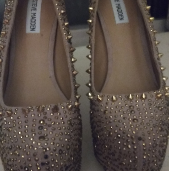 Womans size 10 Shoes - Picture 3 of 6